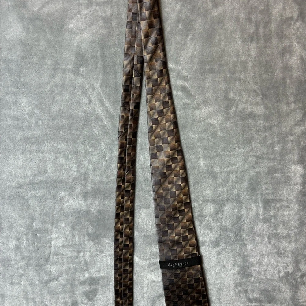 Van Heusen Tie Silver With Cooper Tone Squares 100% Silk Formal NEW WITH TAGS